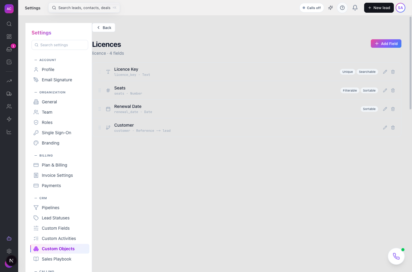 The field editor for the Licences object type with Licence Key, Seats, Renewal Date and Customer fields listed